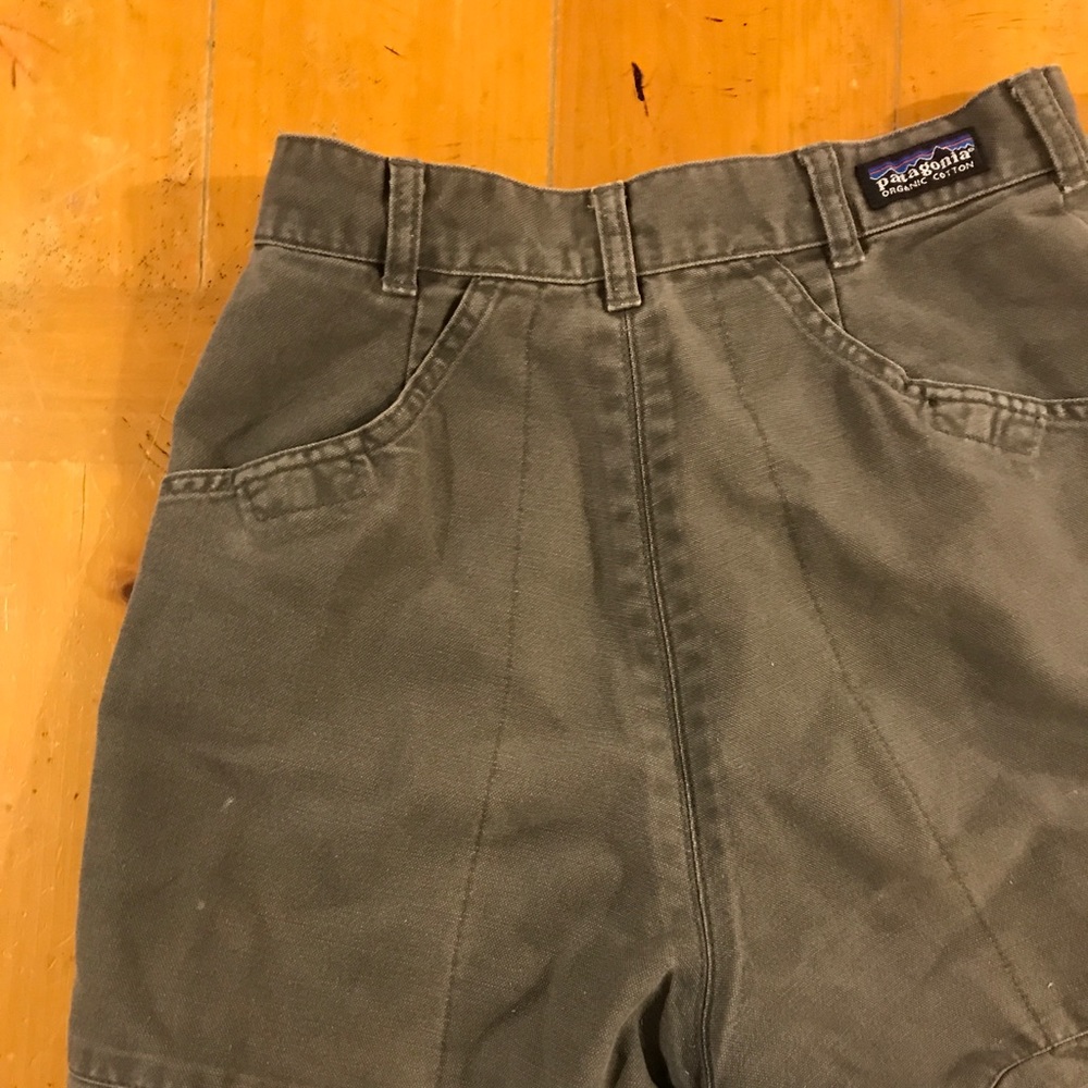 Green old fashioned patagonia shorts